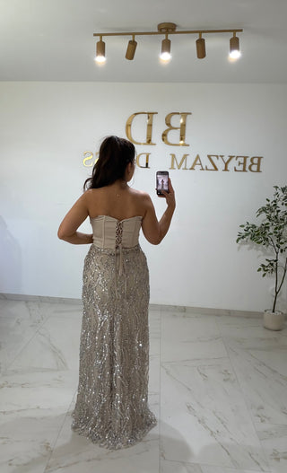 Naida dress beige