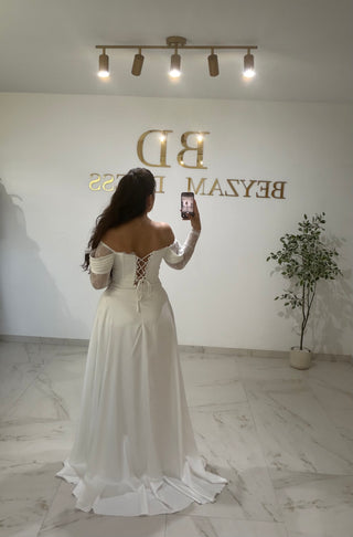 Efna dress white (mit Schlitz)