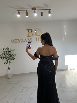 Amira Dress black