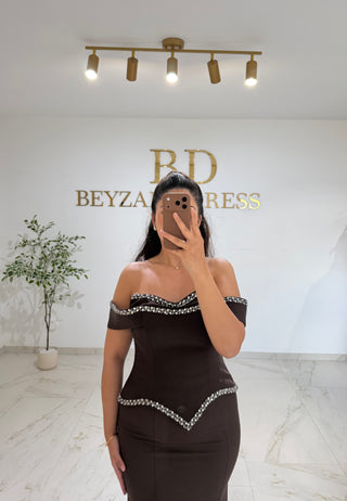 Amira dress brown