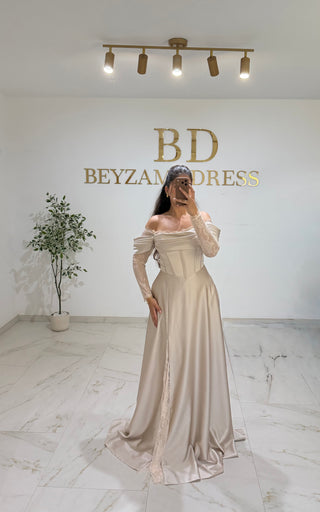 Efna dress beige (mit Schlitz)